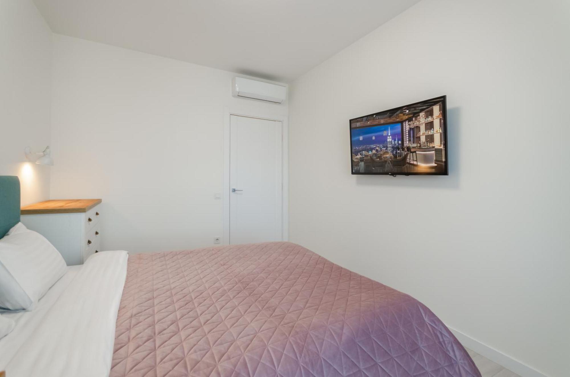 Petrovdom Apartments 7-13 In Rc Manhattan City,Beresteiskyi 11 Kyiv Exterior photo